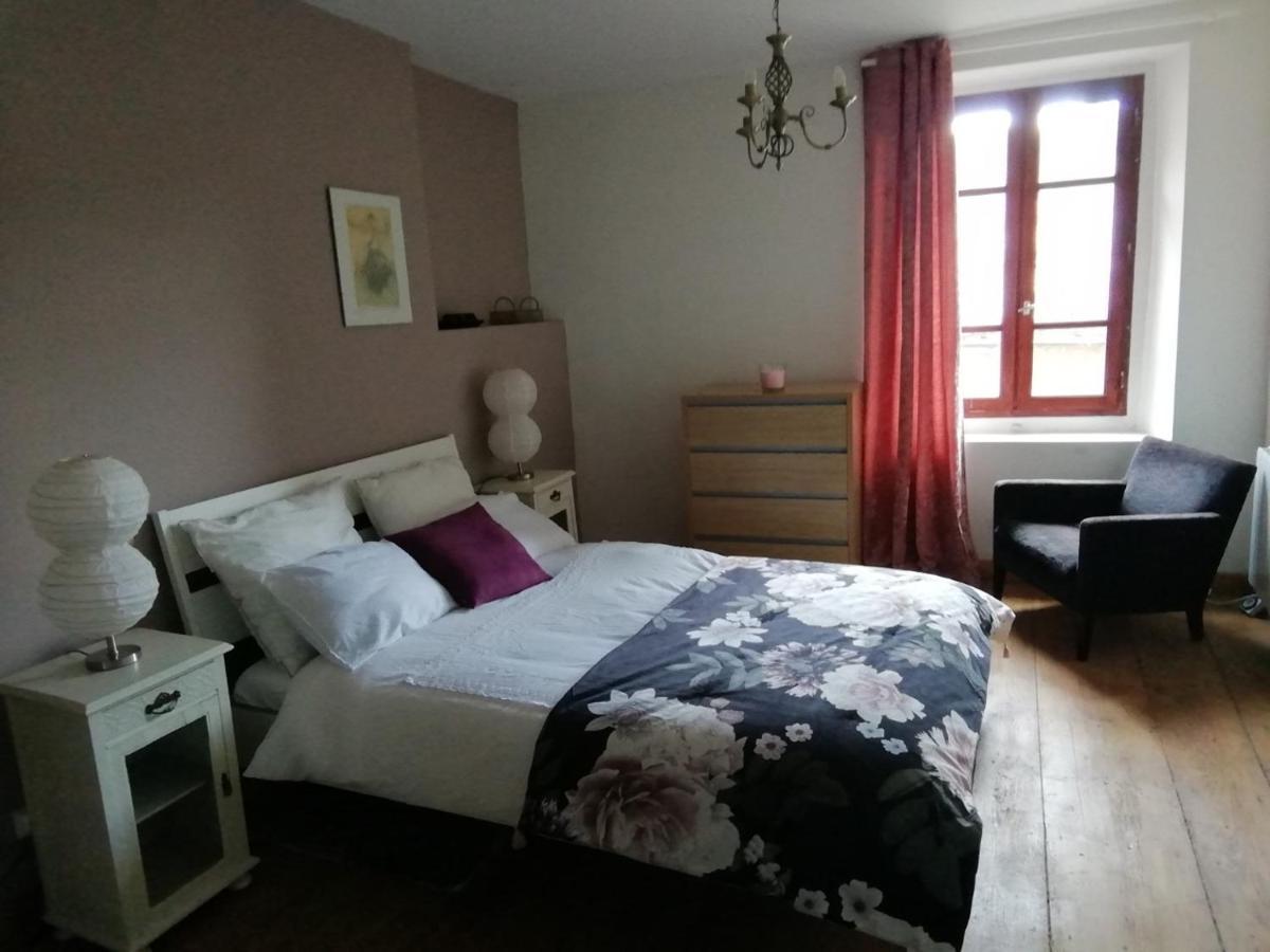 Aux Douces Nuits De Rivel Bed & Breakfast Exterior photo